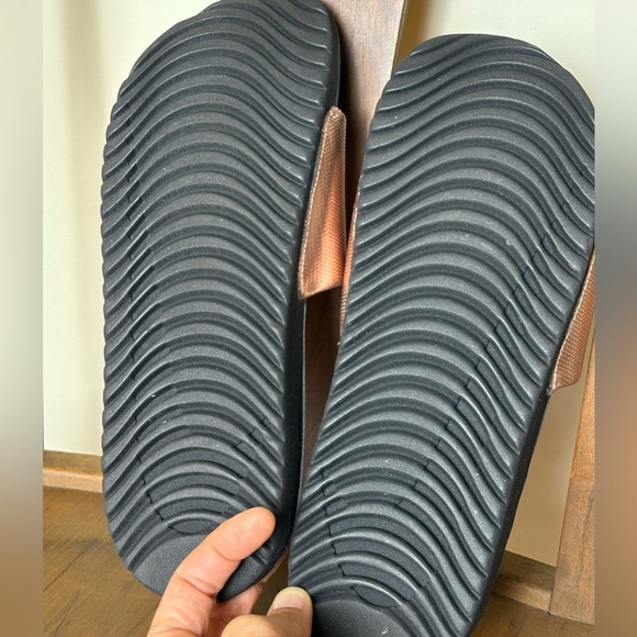 Nike Black and Copper Slide Sandals Size 10 - Picture 6 of 6